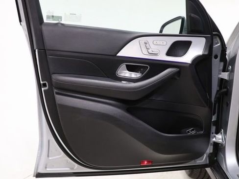 Used 2024 Mercedes-Benz GLE 450e 4MATIC image 17