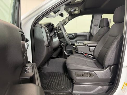Used 2023 Chevrolet Silverado 1500 Custom Trail Boss AWD/4WD image 5