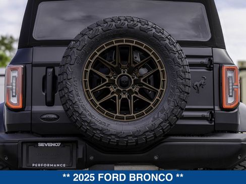 New 2025 Ford Bronco Badlands AWD/4WD image 41