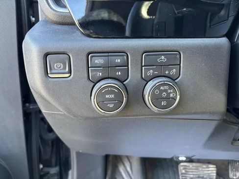 Used 2022 Chevrolet Silverado 1500 RST AWD/4WD image 13