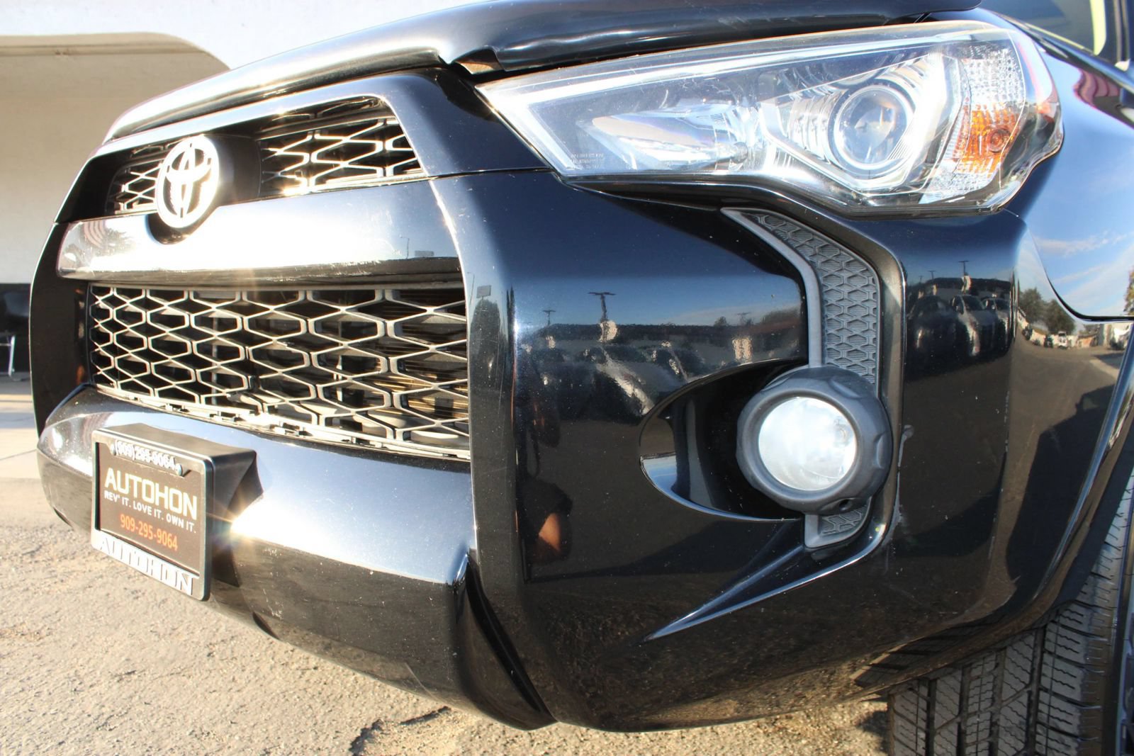 Used 2018 Toyota 4Runner SR5 Premium RWD image 4