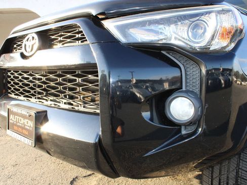 Used 2018 Toyota 4Runner SR5 Premium RWD image 4