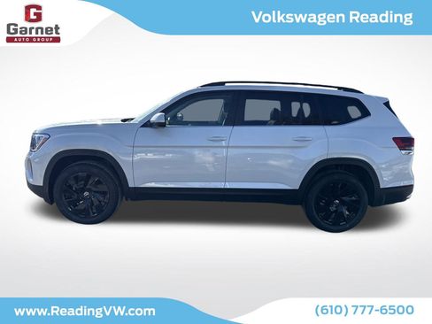 New 2026 Volkswagen Atlas SE image 2