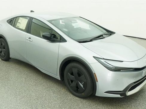 New 2026 Toyota Prius Plug-In Hybrid image 13