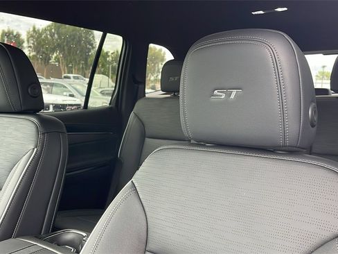 New 2026 Buick Enclave Sport Touring w/ Power Package image 12