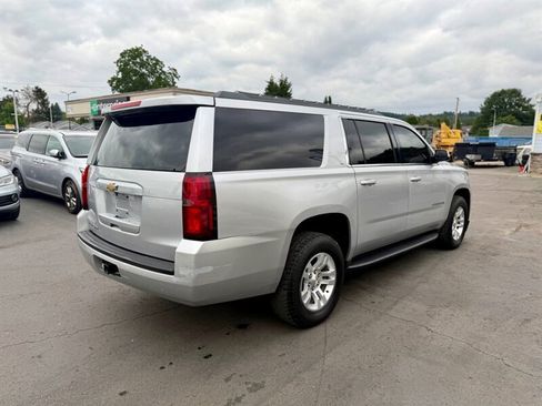 Used 2017 Chevrolet Suburban LT AWD/4WD image 5