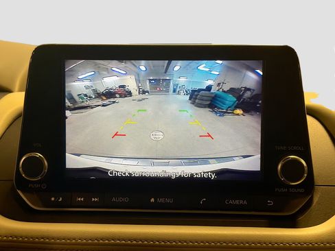 Used 2023 Nissan Rogue SV image 22