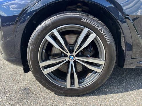 Used 2023 BMW X7 xDrive40i w/ Executive Package AWD/4WD image 9