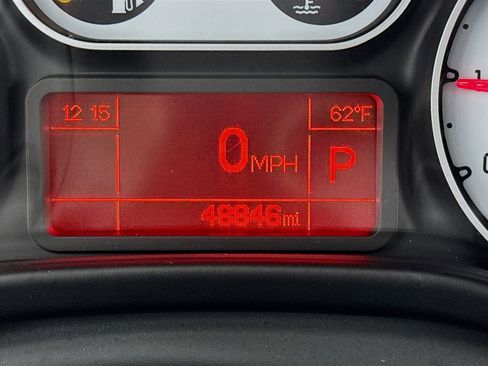 Used 2015 FIAT 500L Trekking FWD image 8