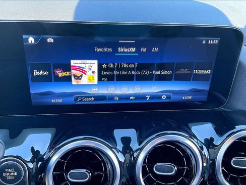 Used 2025 Mercedes-Benz GLA 250 4MATIC image 32