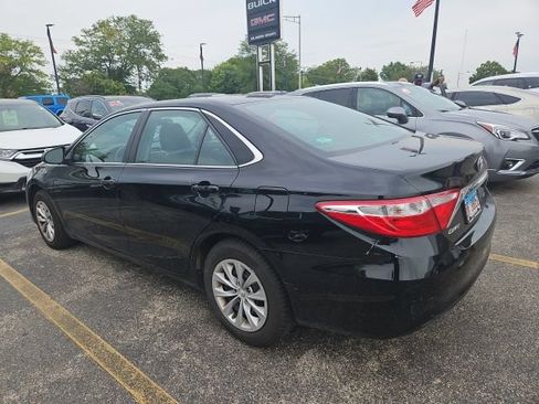 Used 2017 Toyota Camry LE FWD image 3