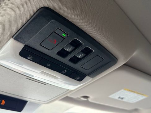 Used 2023 Nissan Rogue SL w/ SL Premium Package image 41