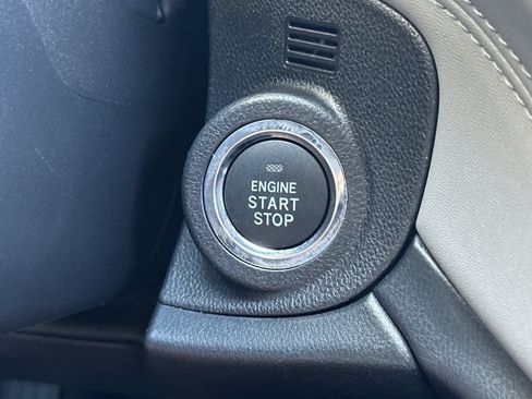 Used 2022 Subaru Outback Premium AWD/4WD image 21