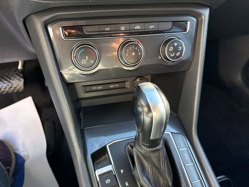 Used 2021 Volkswagen Tiguan S image 17