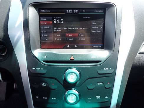 Used 2015 Ford Explorer XLT w/ Equipment Group 201B AWD/4WD image 26