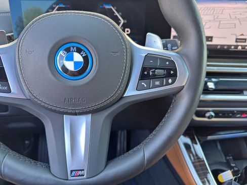 Used 2026 BMW X5 xDrive50e w/ M Sport Package AWD/4WD image 24