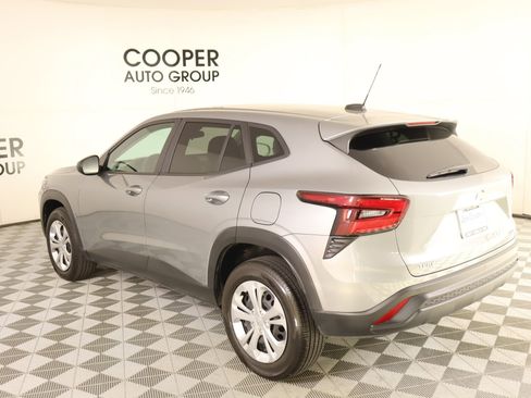 Used 2024 Chevrolet Trax LS w/ Driver Confidence Package image 21