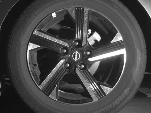 Used 2025 Nissan Sentra SV FWD image 14