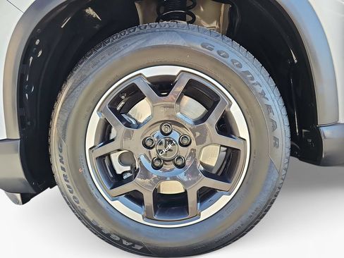 Used 2025 Honda Pilot EX-L image 24