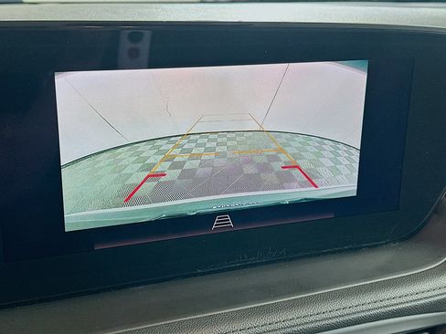 Used 2025 Buick Encore GX Preferred image 22