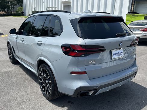 Used 2025 BMW X5 xDrive40i w/ M Sport Package AWD/4WD image 8