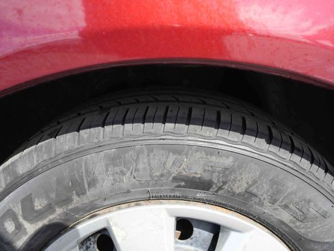 Used 2004 Toyota Camry LE image 29