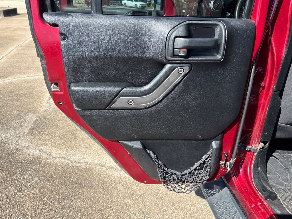 Used 2012 Jeep Wrangler Unlimited Sport AWD/4WD image 10