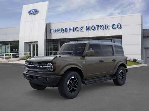 New 2026 Ford Bronco Outer Banks image 1