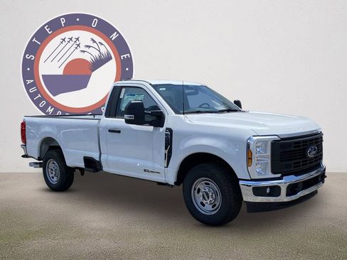 New 2025 Ford F250 XL w/ XL Driver Assist Package RWD image 2