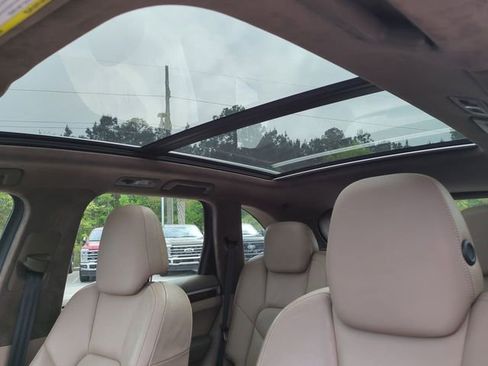 Used 2011 Porsche Cayenne Turbo AWD/4WD image 21