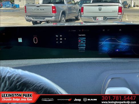 Used 2025 Ford Expedition Max Active AWD/4WD image 13