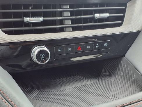 New 2026 Ford Explorer Active AWD/4WD image 9