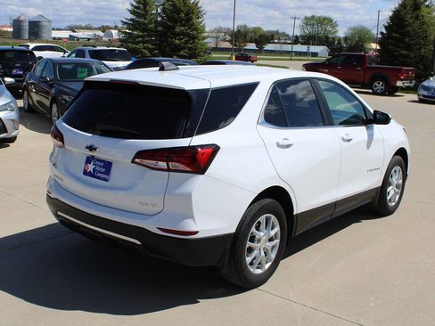Used 2024 Chevrolet Equinox LT AWD/4WD image 5
