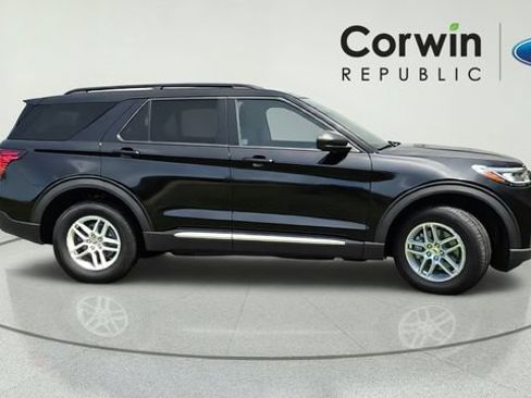 Certified 2025 Ford Explorer Active AWD/4WD image 7