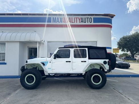 Used 2018 Jeep Wrangler Unlimited Rubicon AWD/4WD image 22