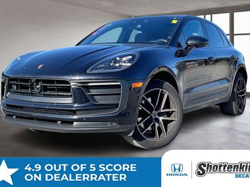 Used 2023 Porsche Macan Turbo image 1
