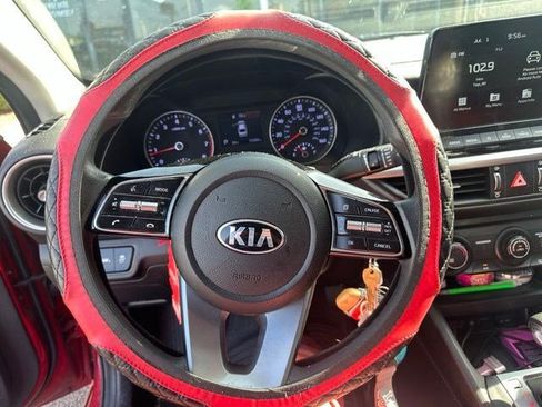Used 2021 Kia Forte LXS FWD image 9