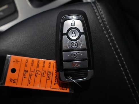 Used 2024 Ford Edge Titanium AWD/4WD image 41