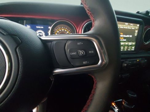 Used 2023 Jeep Gladiator Rubicon w/ LED Lighting Group AWD/4WD image 16