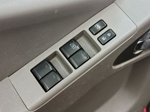 Used 2020 Nissan Frontier SV image 15