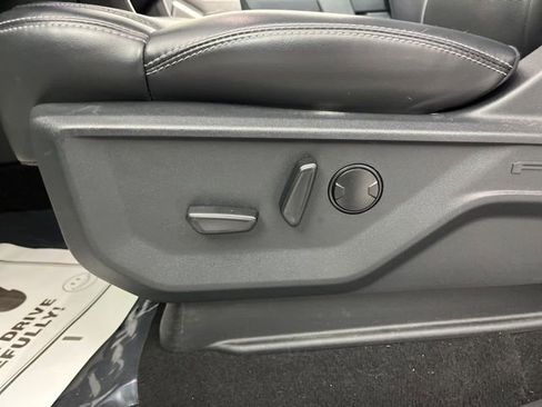 Used 2025 Ford Expedition Platinum AWD/4WD image 31