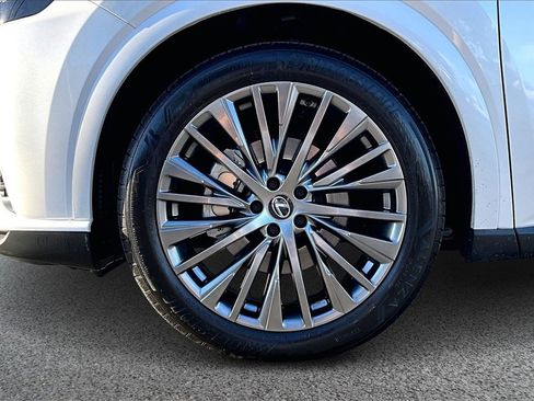 Used 2024 Lexus RX 450h AWD w/ Luxury Package image 30