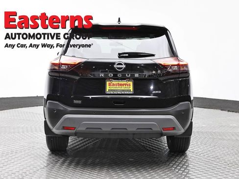 Used 2023 Nissan Rogue S AWD/4WD image 6