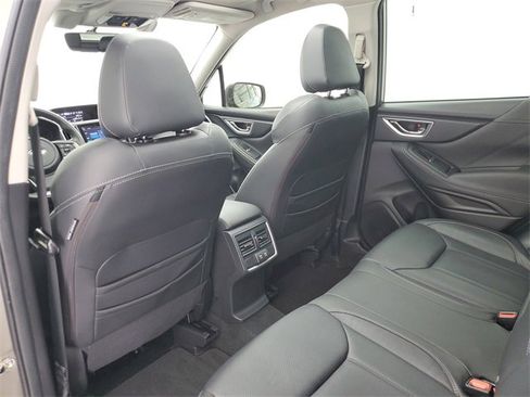 Used 2021 Subaru Forester Limited image 15