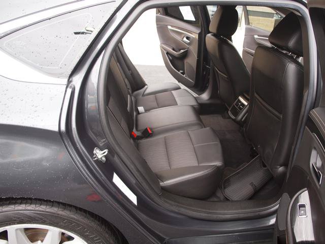 Used 2019 Chevrolet Impala LT FWD image 7