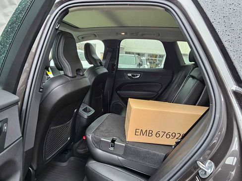 New 2025 Volvo XC60 B5 Core w/ Protection Package Premier image 19