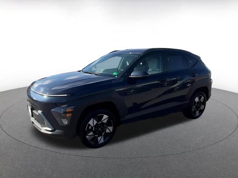 Used 2025 Hyundai Kona SEL image 8