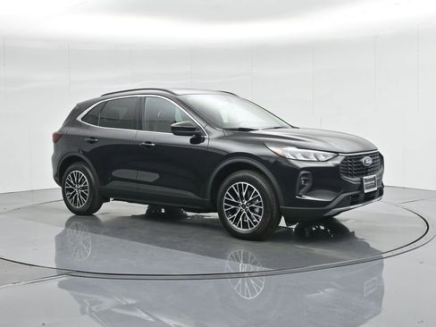 New 2025 Ford Escape SE image 24