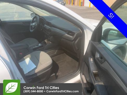 Used 2020 Ford Escape S FWD image 3