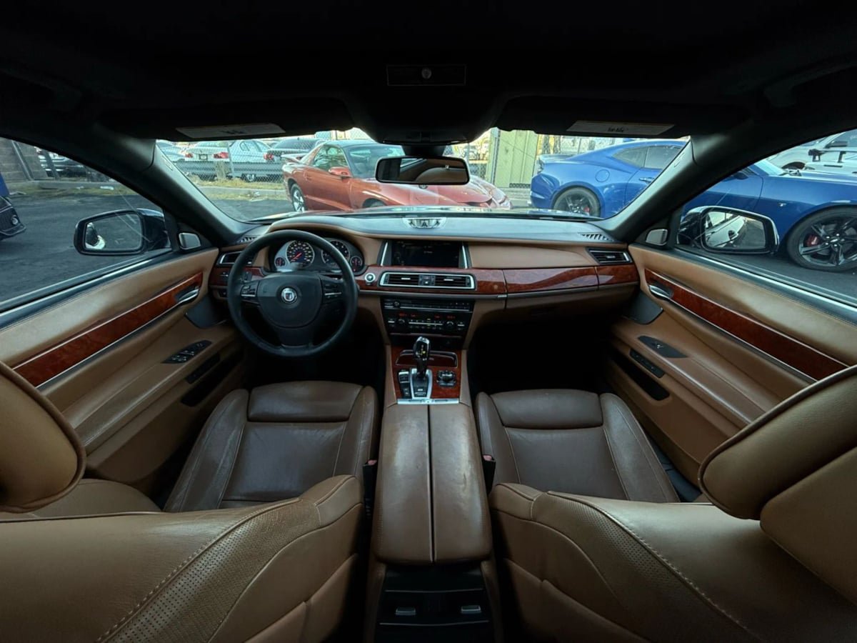 Used 2013 BMW ALPINA B7 RWD image 48